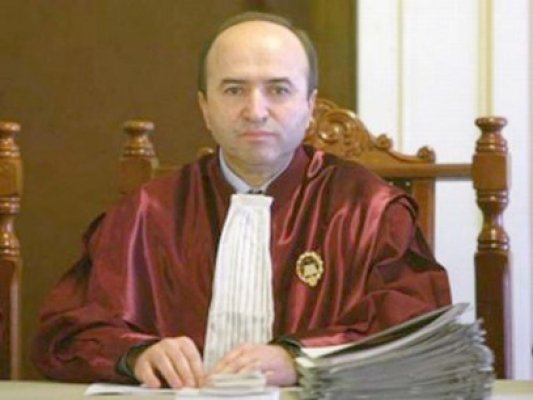 Judecătorul Toader este reprezentantul României la Comisia de la Veneţia